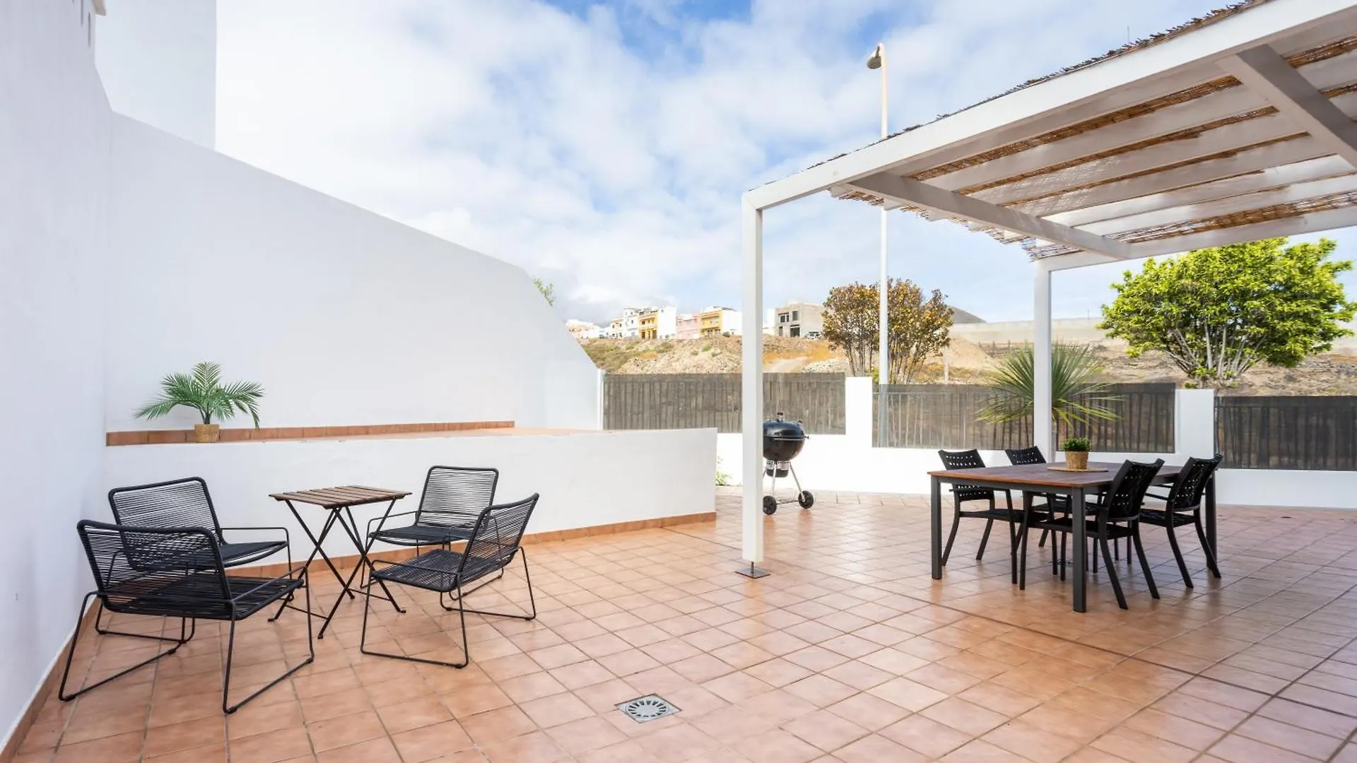 Villa De 4 Dormitorios, Con Vista Mar - Casa Maravilla Los Silos