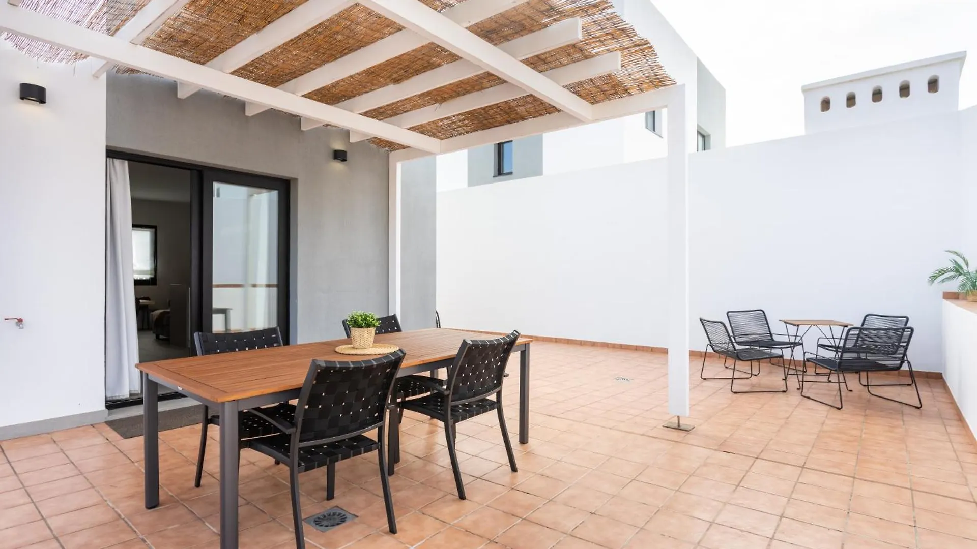 Villa De 4 Dormitorios, Con Vista Mar - Casa Maravilla Los Silos