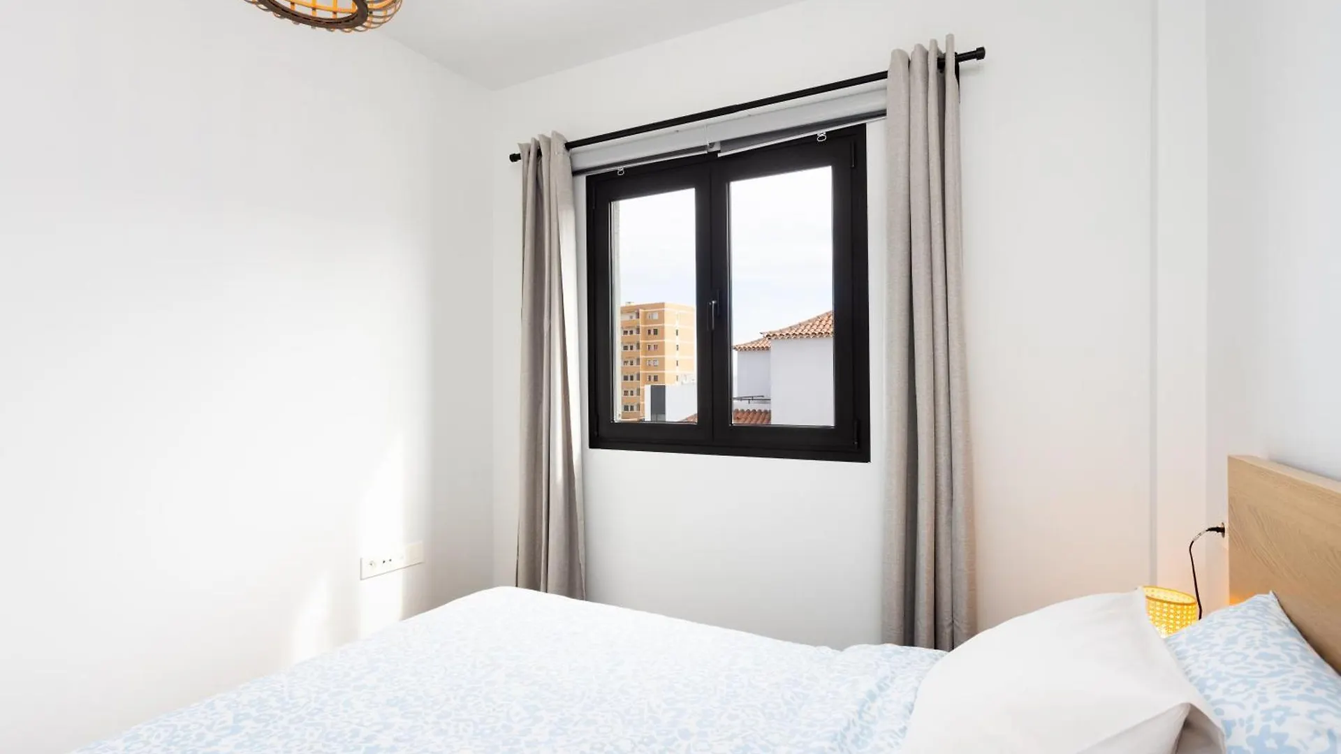 Villa De 4 Dormitorios, Con Vista Mar - Casa Maravilla Los Silos Hiszpania